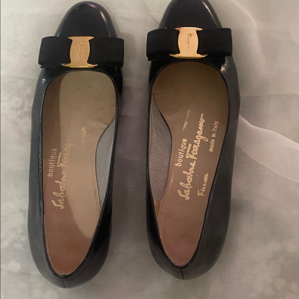 Salvatore Ferragamo Black 
patent leather with classic Bow 6.5B